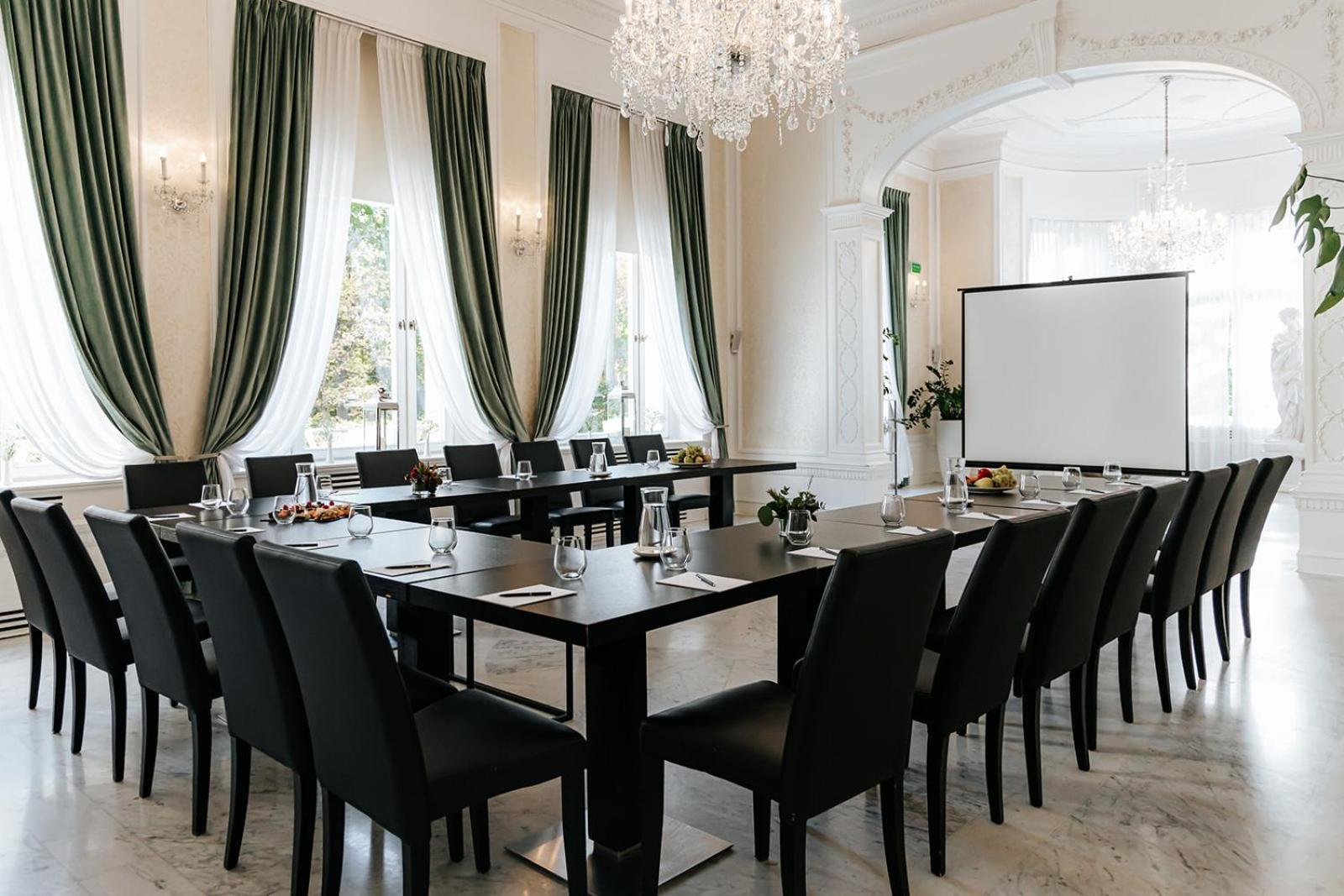 호텔 플래티넘 팰리스 브로츠와프 외부 사진 The interior of the conference room