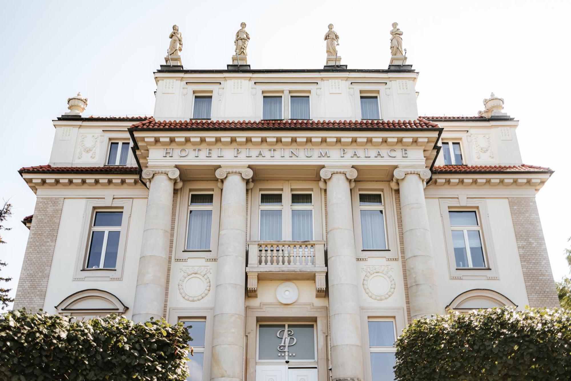 호텔 플래티넘 팰리스 브로츠와프 외부 사진 Villa