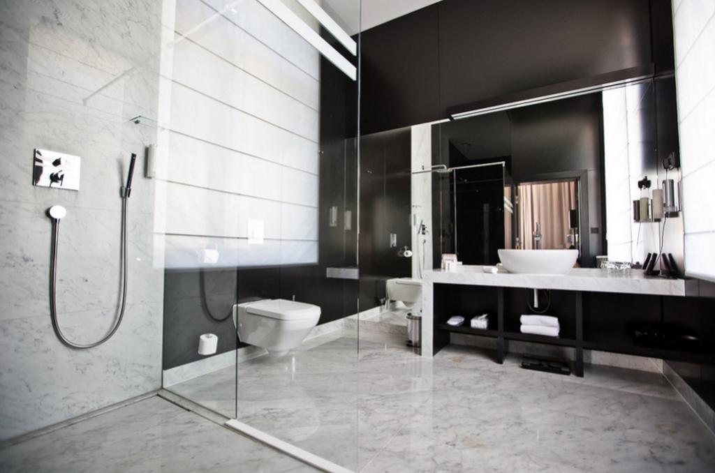 호텔 플래티넘 팰리스 브로츠와프 외부 사진 Bathroom