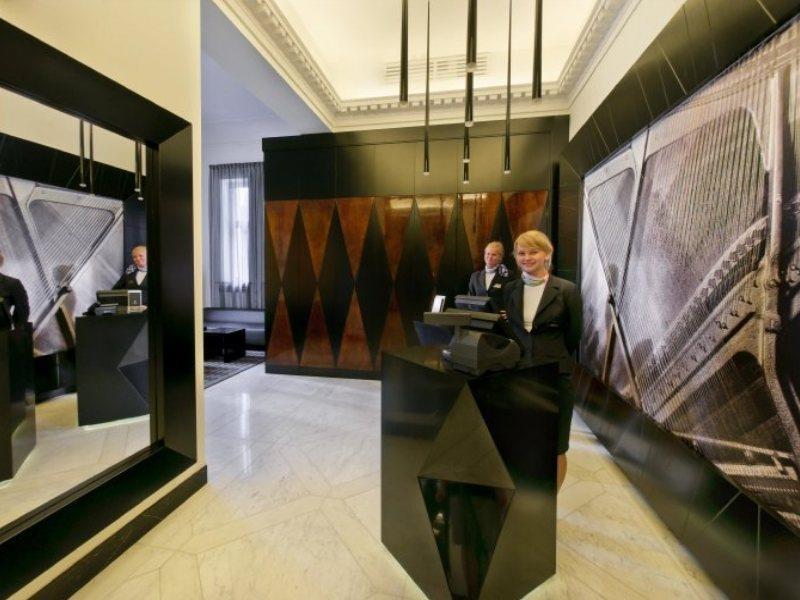 호텔 플래티넘 팰리스 브로츠와프 외부 사진 The hotel's lobby